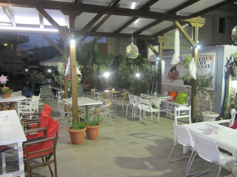 Vickys Studios Faliraki Rhodes City Екстериор снимка